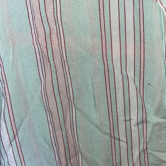 Half button down - Picture 2 of 2